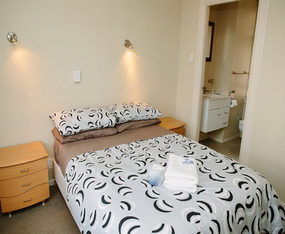 The Station Accommodation Auckland Eksteriør billede